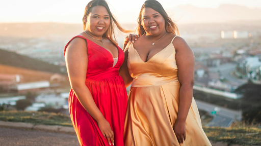 Trendy Plus-Size Prom Dress Styles For This Season